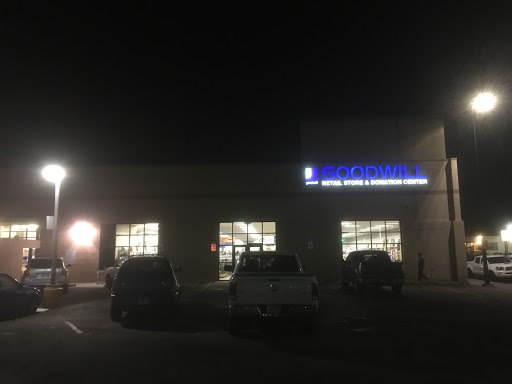 Thrift Store «Goodwill Englewood», reviews and photos, 4160 S Broadway, Englewood, CO 80113, USA