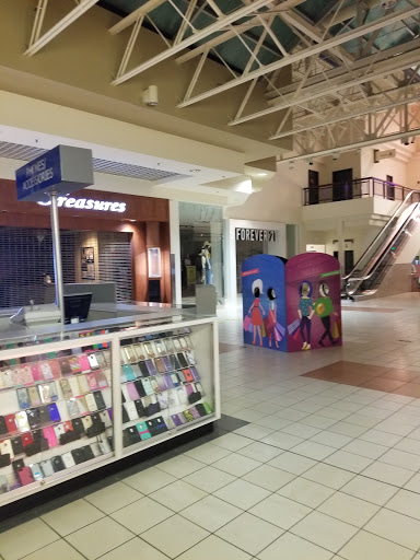 Shopping Mall «North Riverside Park Mall», reviews and photos, 7501 W Cermak Rd, N Riverside, IL 60546, USA