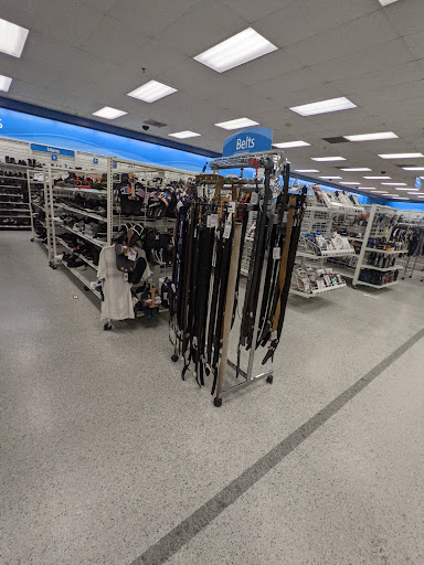 Clothing Store «Ross Dress for Less», reviews and photos, 352 S College Rd, Wilmington, NC 28403, USA