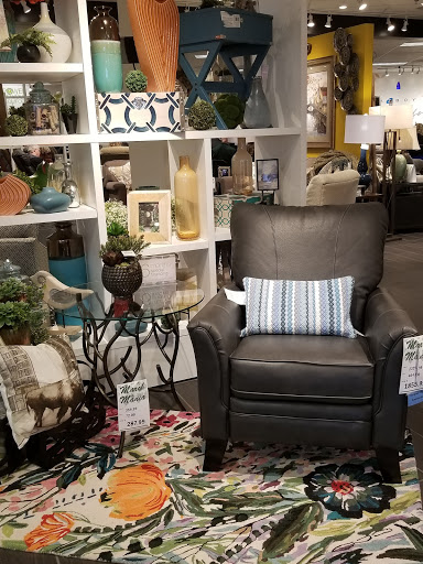 Furniture Store «La-Z-Boy Furniture Galleries», reviews and photos, 7070 SW Nyberg St, Tualatin, OR 97062, USA