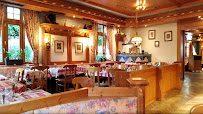 Atmosphère du Restaurant français Winstub Restaurant Niederbronn Alsace à Niederbronn-les-Bains - n°8