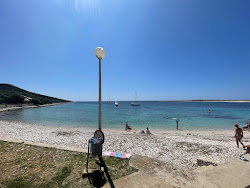 Luka Krijal Marina'in fotoğrafı geniş bir kıyı şeridi ile birlikte