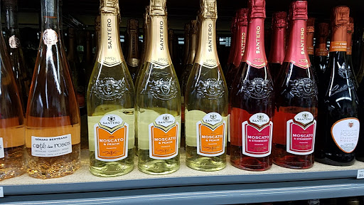 Liquor Store «Lotus Liquor Store», reviews and photos, 3970 Jimmy Lee Smith Pkwy, Hiram, GA 30141, USA