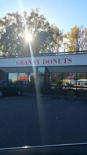 Donut Shop «Granny Donuts», reviews and photos, 1555 S Robert St, St Paul, MN 55118, USA