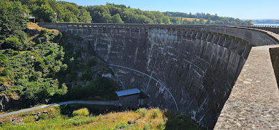 Lac de pareloup à Salles-Curan