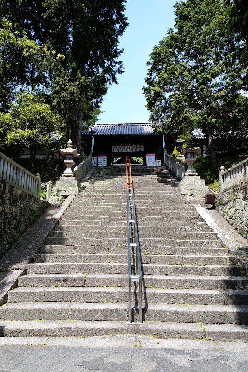 吉備津神社 上随神門