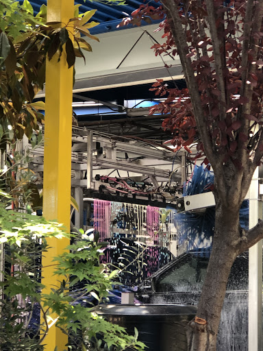 Car Wash «Carmel Car Wash: GM- Jorge Gamez», reviews and photos, 6140 E Mockingbird Ln, Dallas, TX 75214, USA