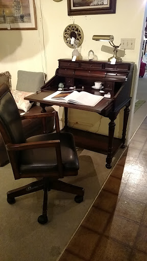 Consignment Shop «What A Find», reviews and photos, 154 Huttleston Ave, Fairhaven, MA 02719, USA