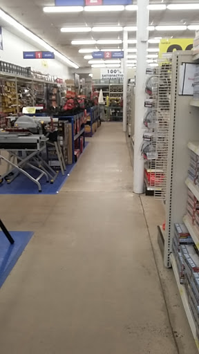Hardware Store «Harbor Freight Tools», reviews and photos, 2658 Peters Creek Pkwy, Winston-Salem, NC 27127, USA
