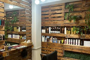 UStyle hair and beauty salon image