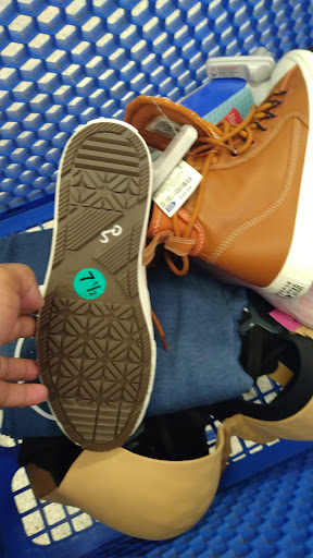 Clothing Store «Ross Dress for Less», reviews and photos, 1421 NE 163rd St, North Miami Beach, FL 33162, USA