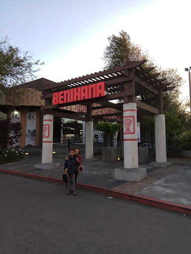 Shopping Mall «Vallco Shopping Mall», reviews and photos, 10123 N Wolfe Rd, Cupertino, CA 95014, USA