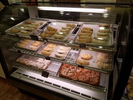 Shopping Mall «The Shops At Kenilworth», reviews and photos, 800 Kenilworth Dr, Towson, MD 21204, USA