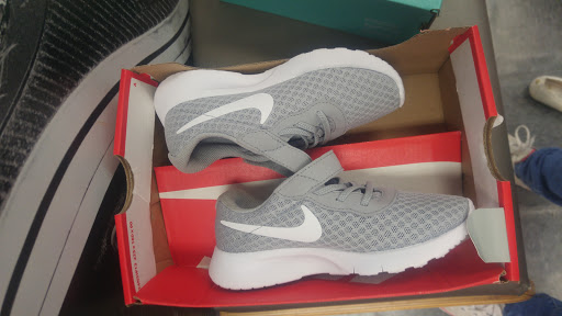 Shoe Store «WSS», reviews and photos, 8830 Garfield Ave, South Gate, CA 90280, USA