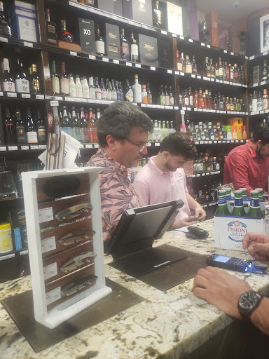 Liquor Store «Primo Liquors Weston», reviews and photos, 2390 Weston Rd, Weston, FL 33326, USA