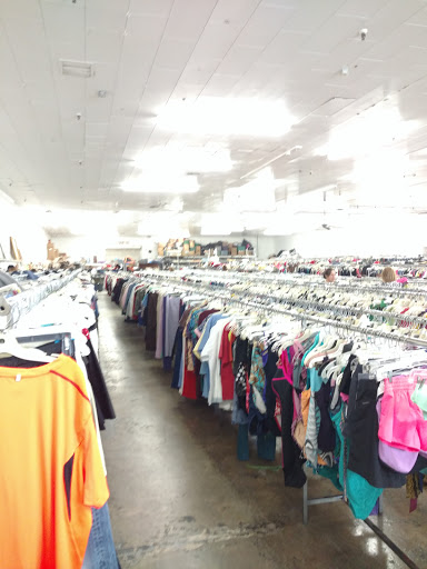 Thrift Store «Thrift Center», reviews and photos, 820 E Shields Ave, Fresno, CA 93704, USA
