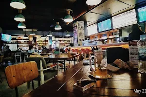 Pizza e Birra Sports Bar Cilandak Town Square image