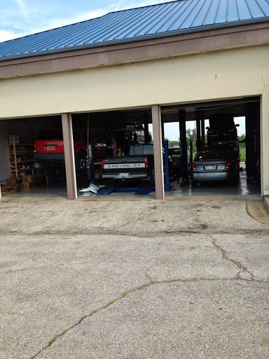 Auto Repair Shop «Bonner Springs Auto Repair», reviews and photos, 13040 Canaan Center Dr, Bonner Springs, KS 66012, USA