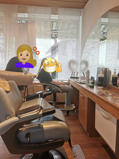 Salon MAİR In Uderns