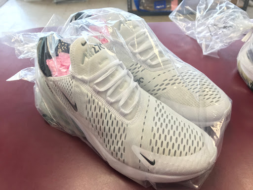 Cleaners «Best Cleaners», reviews and photos, 8655 Richmond Hwy, Alexandria, VA 22309, USA