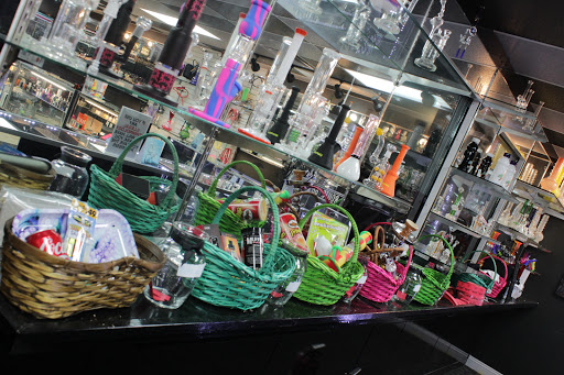 Tobacco Shop «Glass City Tobacco Inc», reviews and photos, 7600 Gardner Park Dr, Gainesville, VA 20155, USA