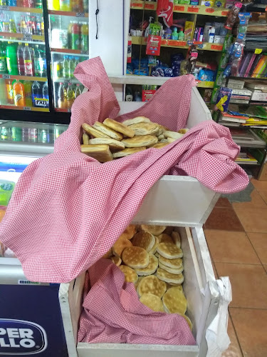 Minimarket y botilleria "Los Castaños" - Supermercado