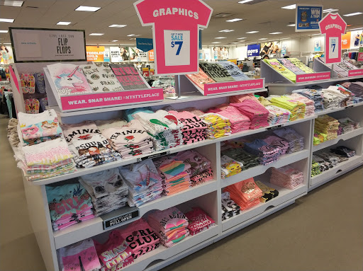 Shopping Mall «Lighthouse Place Premium Outlets», reviews and photos, 601 Wabash St, Michigan City, IN 46360, USA