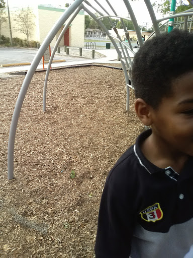 Community Center «Fair Oaks Park Community Center», reviews and photos, 5019 N 34th St, Tampa, FL 33610, USA