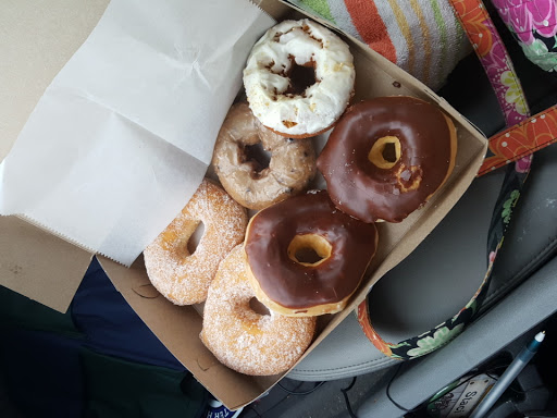 Donut Shop «Avon Donuts Inc», reviews and photos, 45324 Woodward Ave, Pontiac, MI 48341, USA