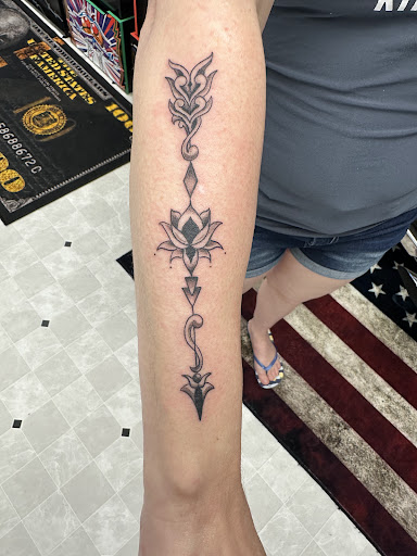 Explore couple hand tattoo ideas, creative tattoo ideas in Orland, available at K1LL3R ARTW0RK