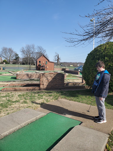 Miniature Golf Course «Cave Spring Golf Center», reviews and photos, 3650 W Clay St, St Charles, MO 63301, USA