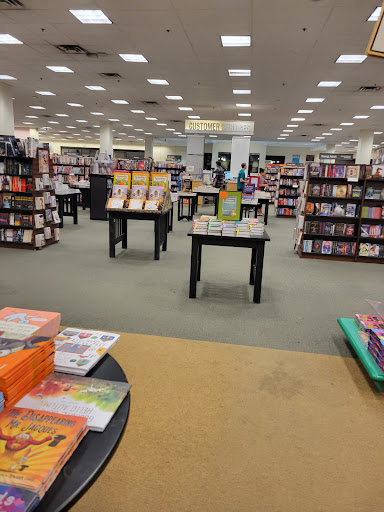 Book Store «Barnes & Noble», reviews and photos, 1923 W Malvern Ave, Fullerton, CA 92833, USA