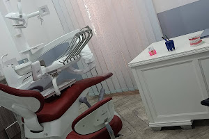 DENTISTE YouSmile dental clinic.Dr RADI - spécialiste ODF .orthodontie image
