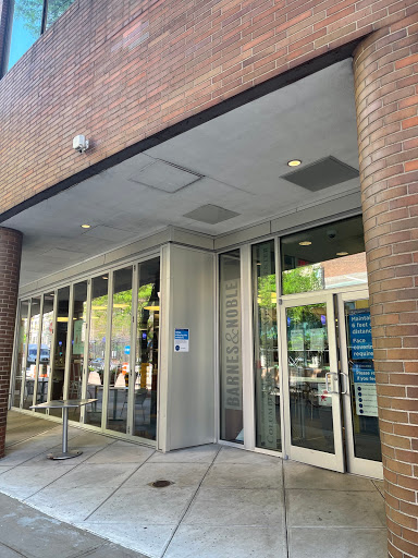 CUIMC Bookstore - Barnes & Noble Columbia University Irving Medical Center image 1