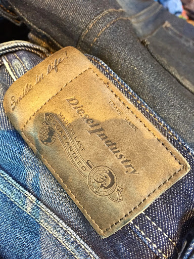 Clothing Store «E Street Denim Co Inc», reviews and photos, 1876 1st St, Highland Park, IL 60035, USA