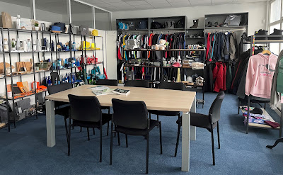 AZcom Création – Agence de communication – Goodies – Textiles – EPI à Vigny