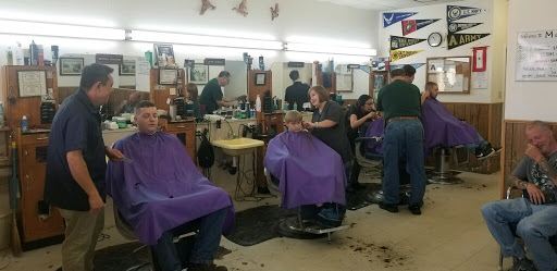 Barber Shop «M & T Barber Shop Inc», reviews and photos, 2713 Battleground Ave, Greensboro, NC 27408, USA