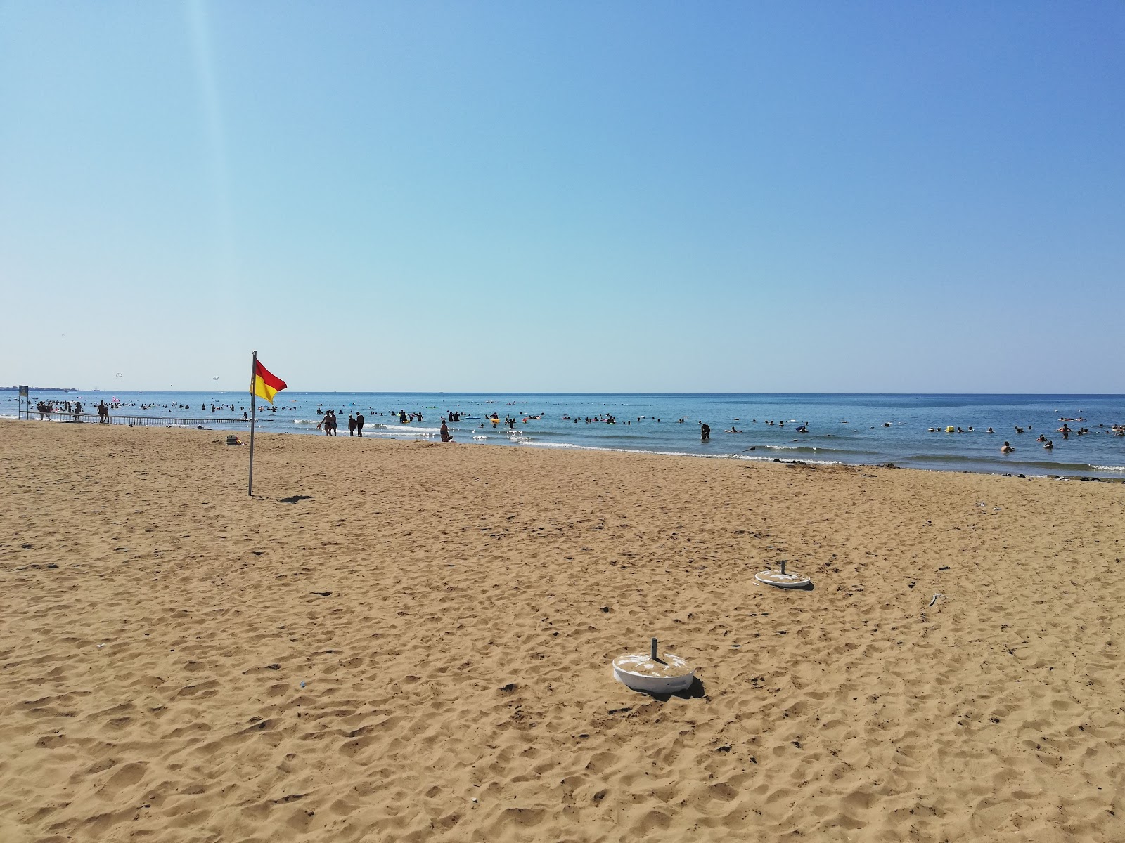 Zdjęcie Evrenseki beach z powierzchnią drobny brązowy piasek