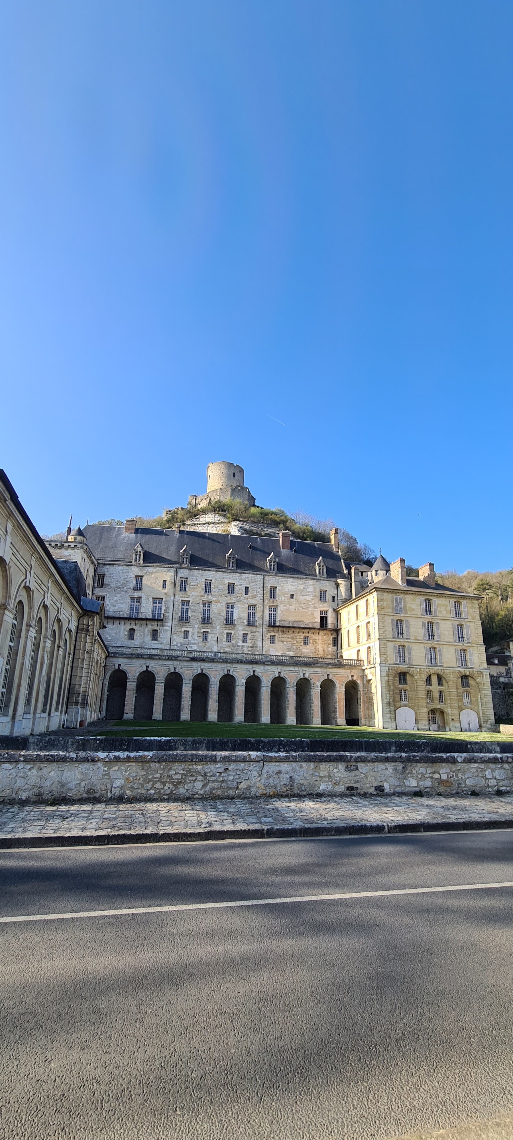 Photo n° 1 de l'avis de P..o fait le 28/03/2022 à 20:22