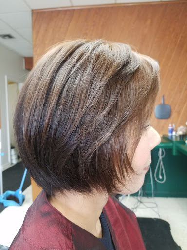 Beauty Salon «Cutz Hair Salon», reviews and photos, 2956 S Rochester Rd, Rochester Hills, MI 48307, USA