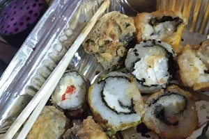 Nomade Sushi y Ceviche image