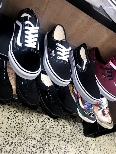 Shoe Store «Vans», reviews and photos, 3393 Peachtree Rd NE #3110a, Atlanta, GA 30326, USA