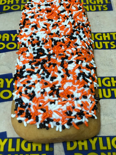 Donut Shop «Daylight Donuts», reviews and photos, 320 W Main St, Olney, IL 62450, USA