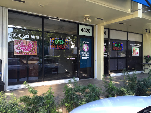 Reflexologist «FOOT HEAVEN SPA», reviews and photos, 4820 N Federal Hwy, Fort Lauderdale, FL 33308, USA