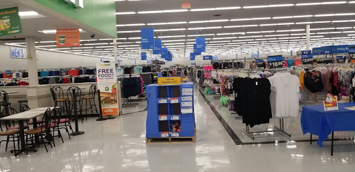 Discount Store «Walmart», reviews and photos, 3451 Tamiami Trail E, Naples, FL 34112, USA