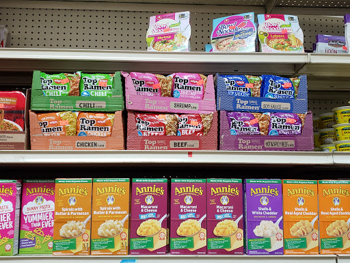 Grocery Store «Champion Grocery», reviews and photos, 1175 NW Gilman Blvd, Issaquah, WA 98027, USA