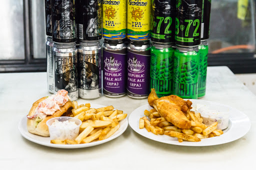 Deli «Route 7 Liquor and Deli», reviews and photos, 2659 Shelburne Rd, Shelburne, VT 05482, USA