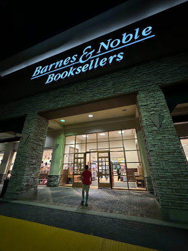 Barnes & Noble image