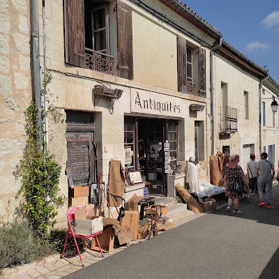 Marché d'Aubeterre-sur-Dronne à Aubeterre-sur-Dronne