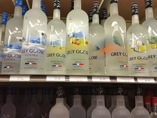 Wine Store «Total Wine & More», reviews and photos, 2528 FL-580, Clearwater, FL 33761, USA